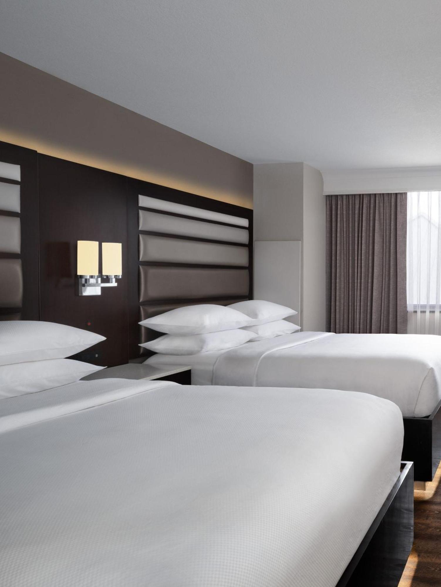 Delta Hotels By Marriott Jacksonville Deerwood エクステリア 写真